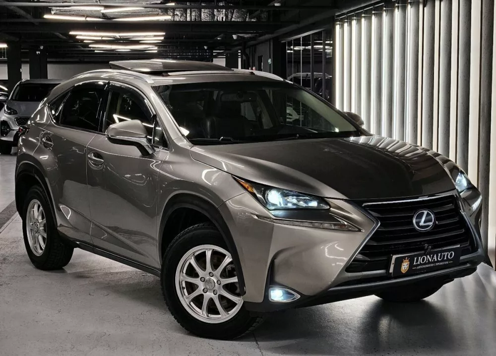 Lexus NX 200, 2016